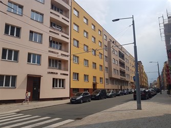 Pronájem bytu 2+1 v Pardubicích, ul. Sladkovského
