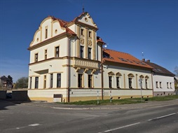 Prodej bytu 3+kk s balkónem a parkovacím stáním, Stěžery, ul. Zámecká